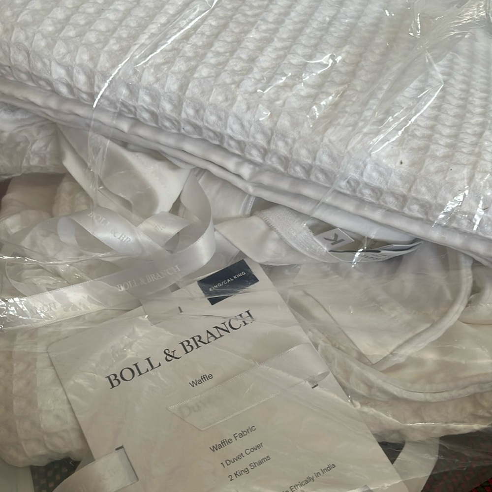 new Boll & Branch While Waffle Weave Organic Cotton Duvet Cover & Sham King set